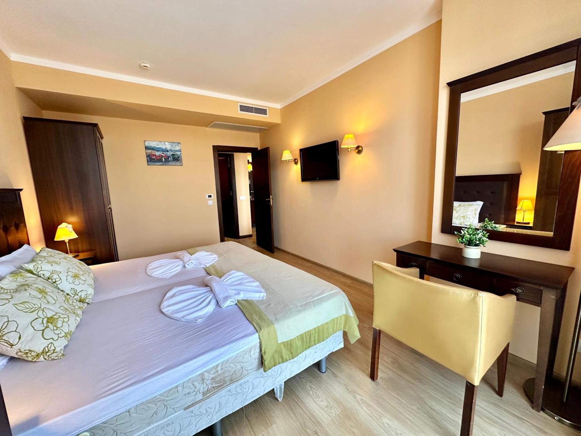 Menada In Royal Sunny Beach